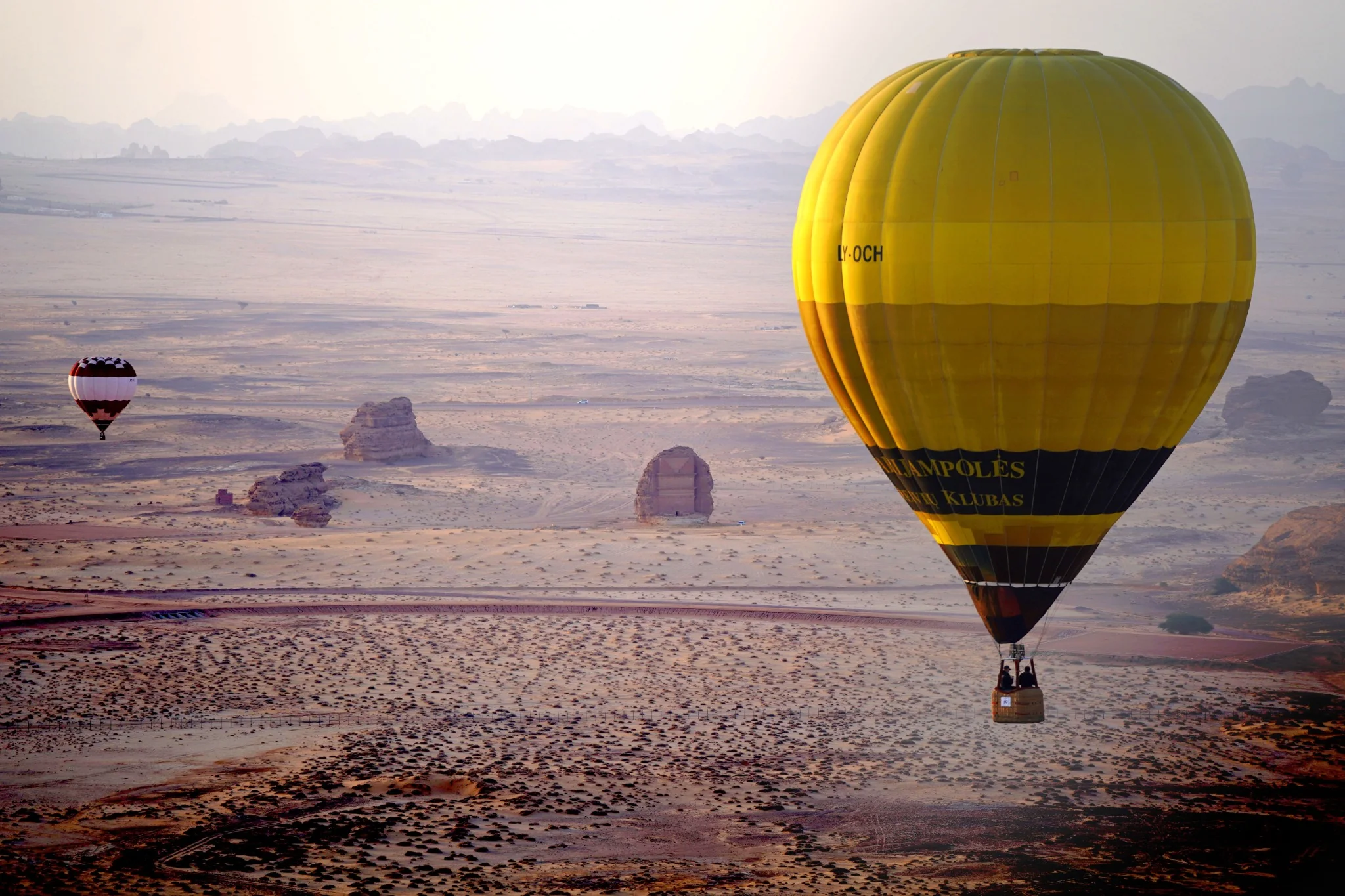 صورة فنية تعبيرية عن خدمات جريد